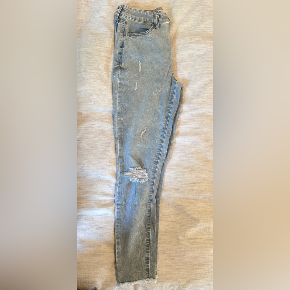 SO Distressed Ankle Jeans